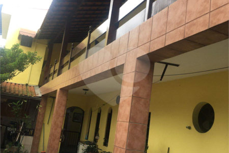 Casa à venda com 4 quartos em Calmon Viana, Poá, SP