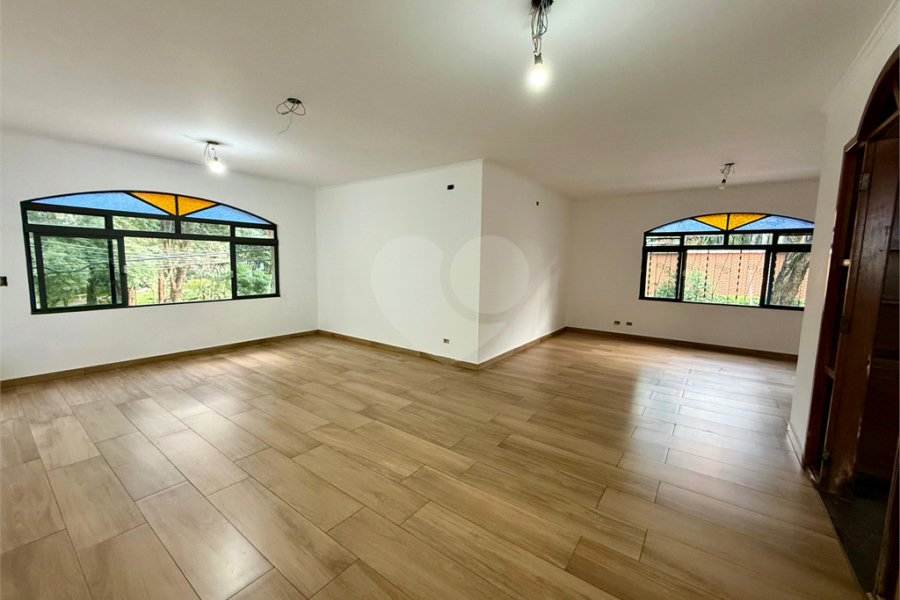 Sobrado à venda com 4 quartos, sendo 3 suítes, em Palmas do Tremembé, São Paulo, SP