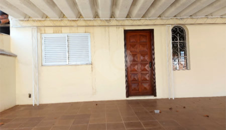 Casa de Vila à venda com 5 quartos, sendo 1 suíte,  em Vila Martina, Valinhos, SP