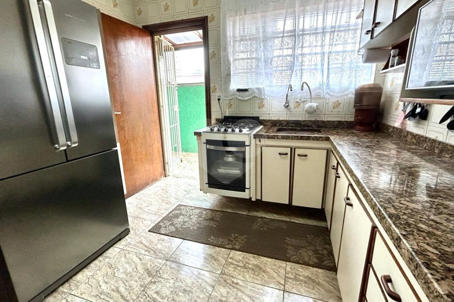 Casa à venda com 5 quartos, sendo 1 suíte, em Vila Mazzei, São Paulo, SP