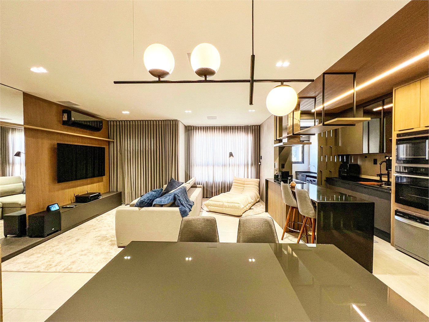 Apartamento à venda com 2 quartos, sendo 1 suíte,  em Despraiado, Cuiabá, MT