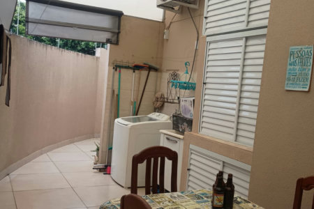 Casa à venda com 3 quartos, sendo 1 suíte, em Jardim Orlando Mastrocola, Votuporanga, SP