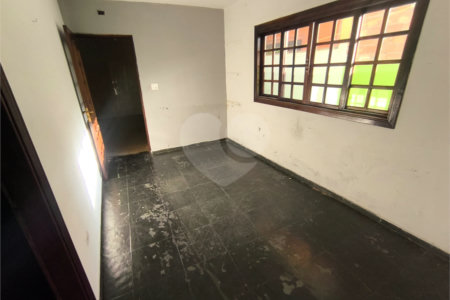 Casa à venda com 3 quartos em Jardim das Esmeraldas, São Paulo, SP