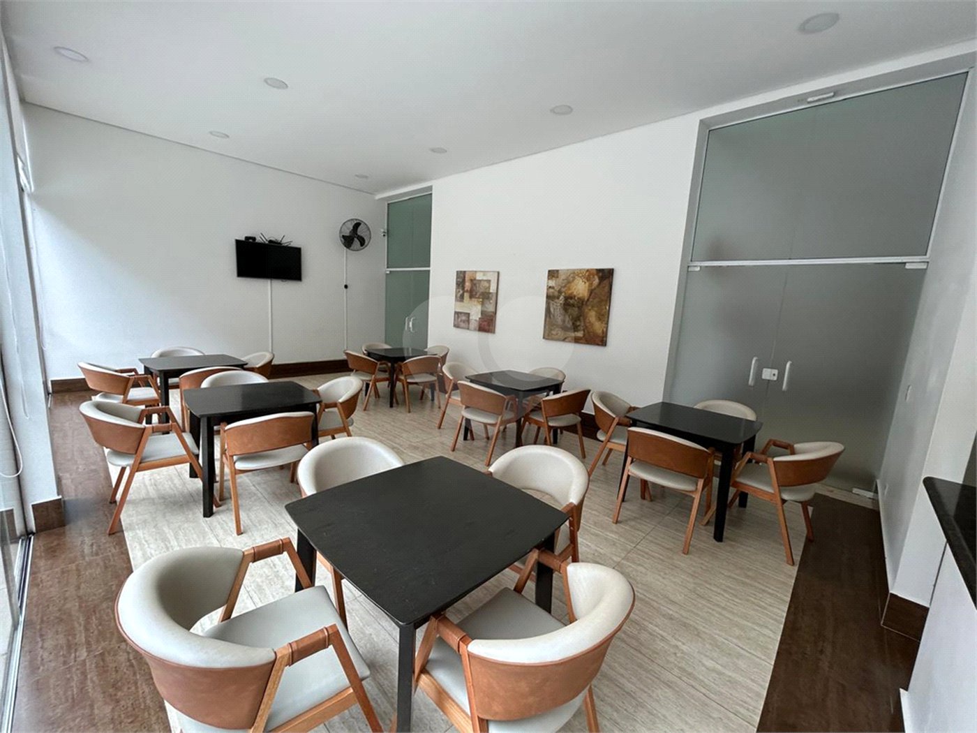 Apartamento à venda com 2 quartos, sendo 1 suíte,  em Vila Romana, São Paulo, SP