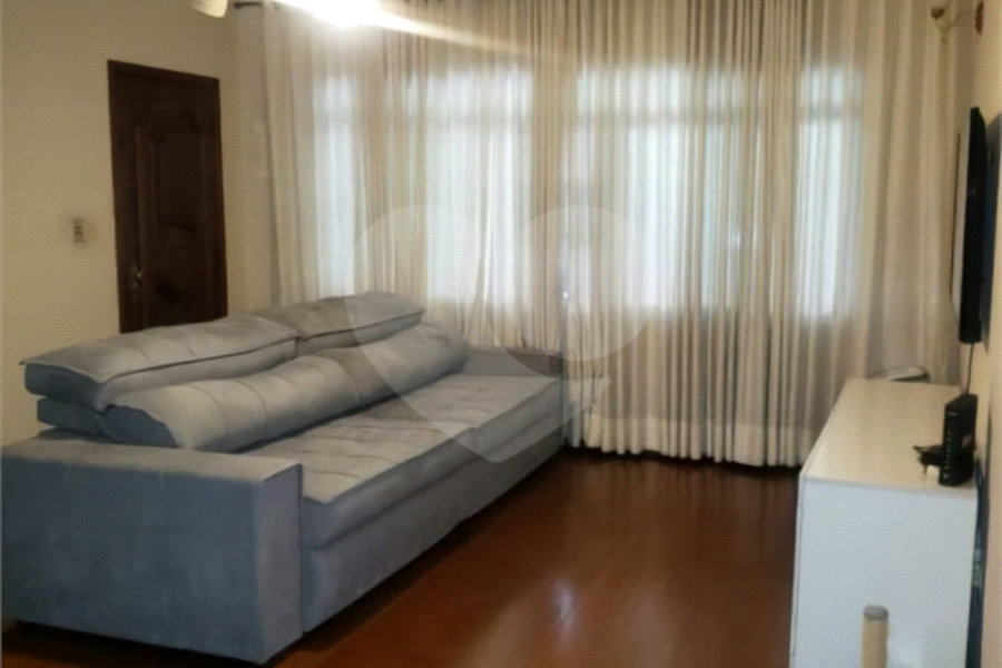 Sobrado à venda com 3 quartos, sendo 1 suíte, em Tremembé, São Paulo, SP