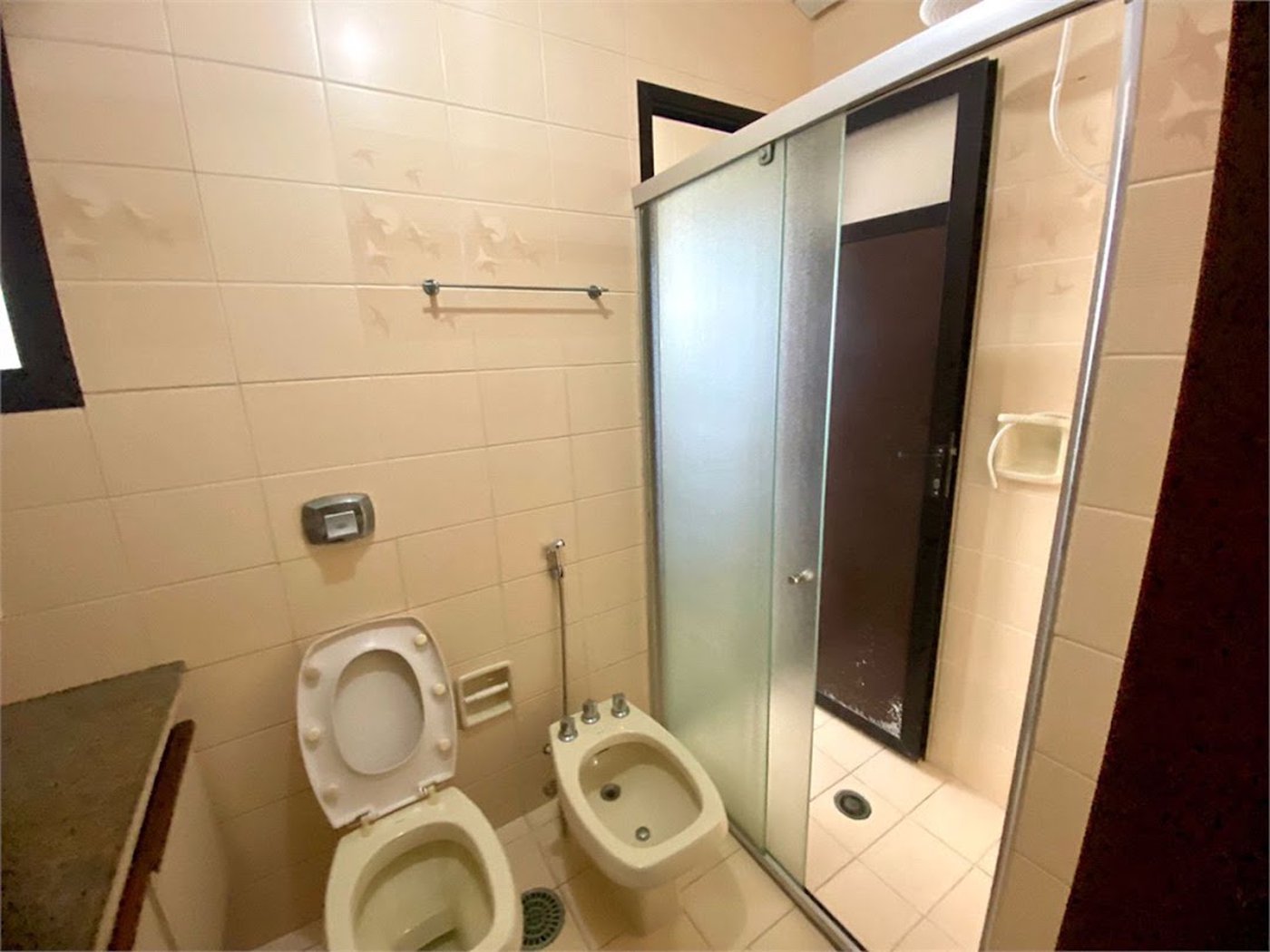 Apartamento Residencial à venda, Centro, Guarujá - AP1385.