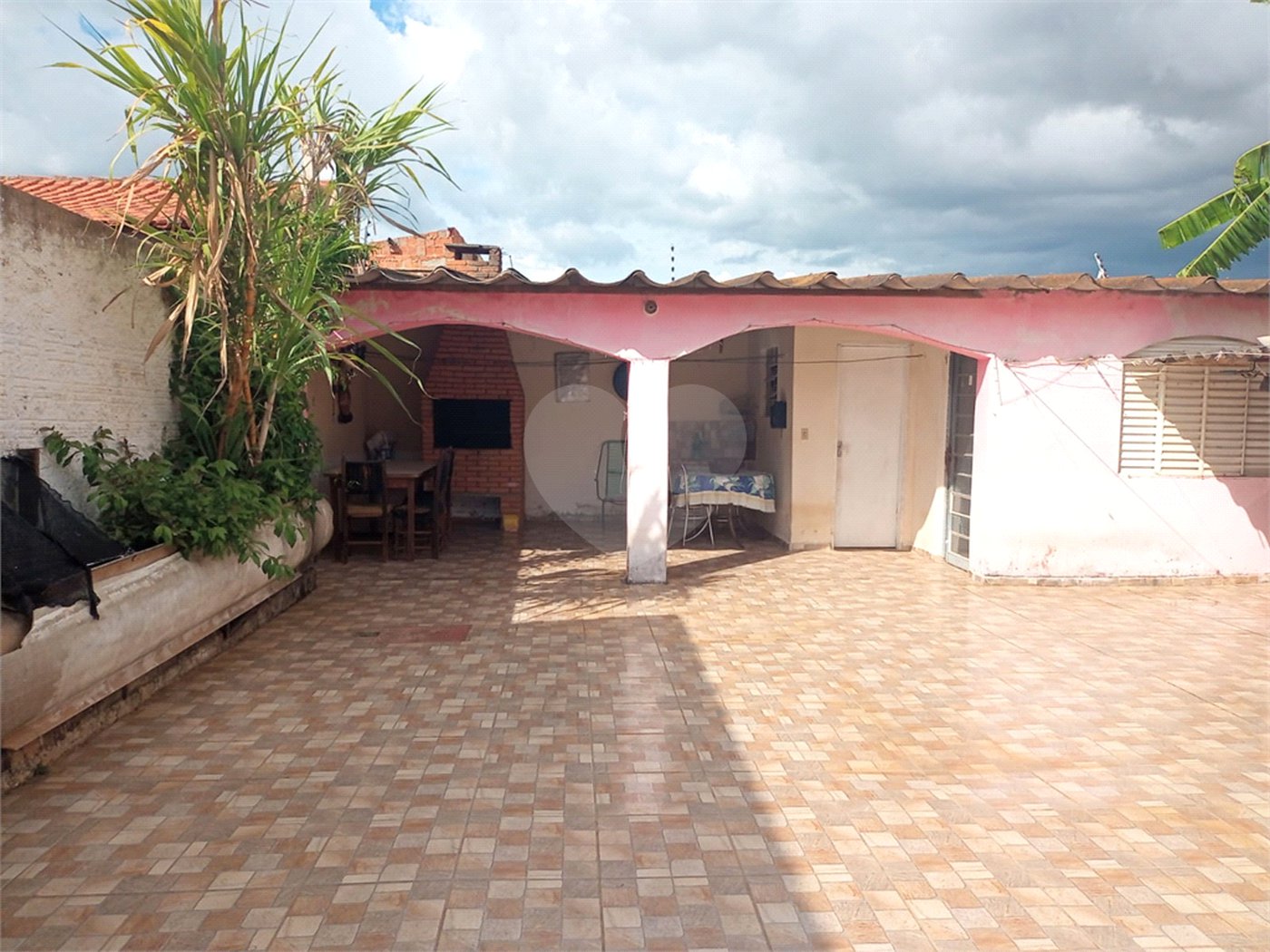 Casa à venda com 3 quartos, sendo 1 suíte, em Vila Regina, Itapetininga, SP