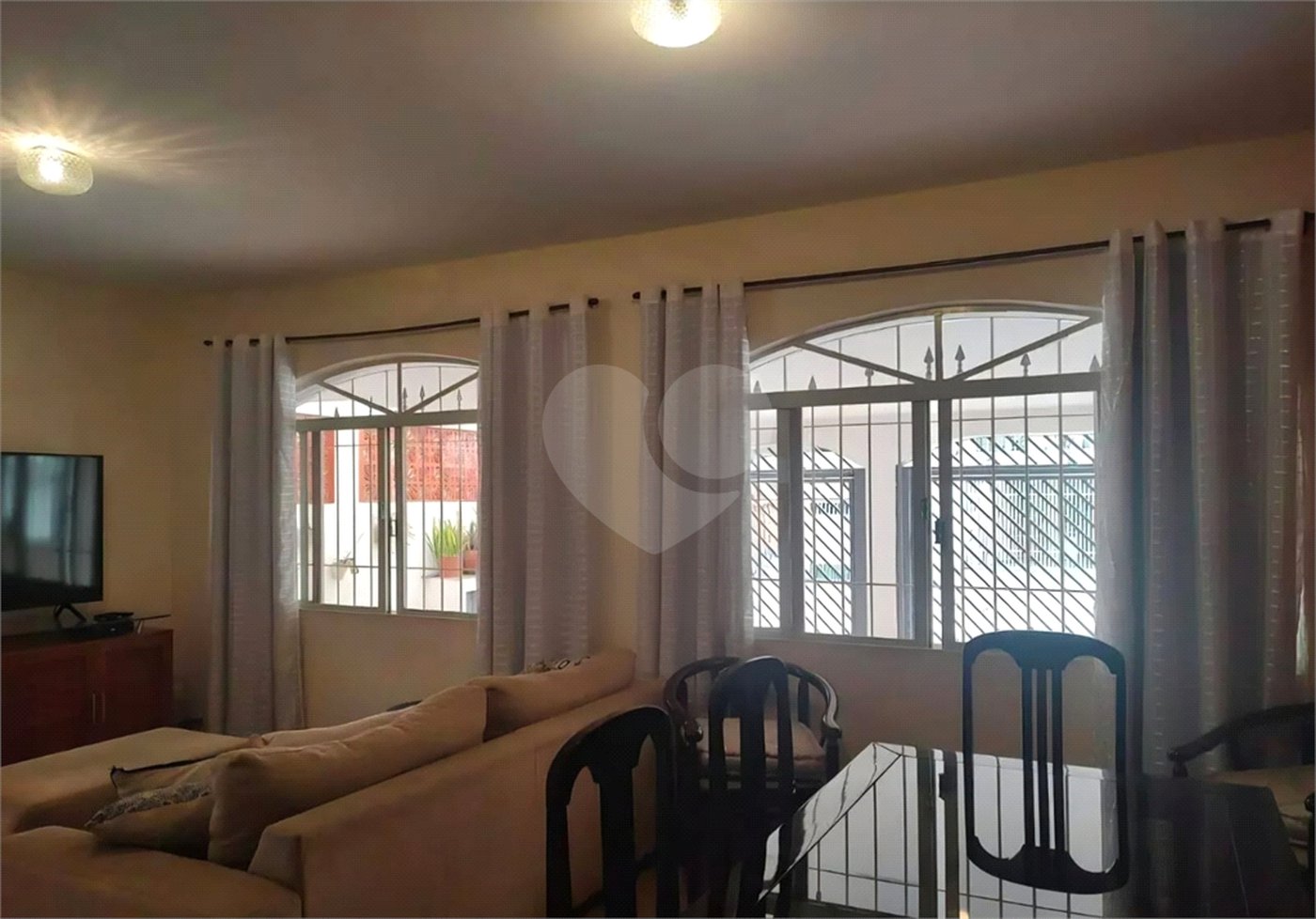 Sobrado à venda com 3 quartos, sendo 1 suíte,  em Jardim Ester, São Paulo, SP