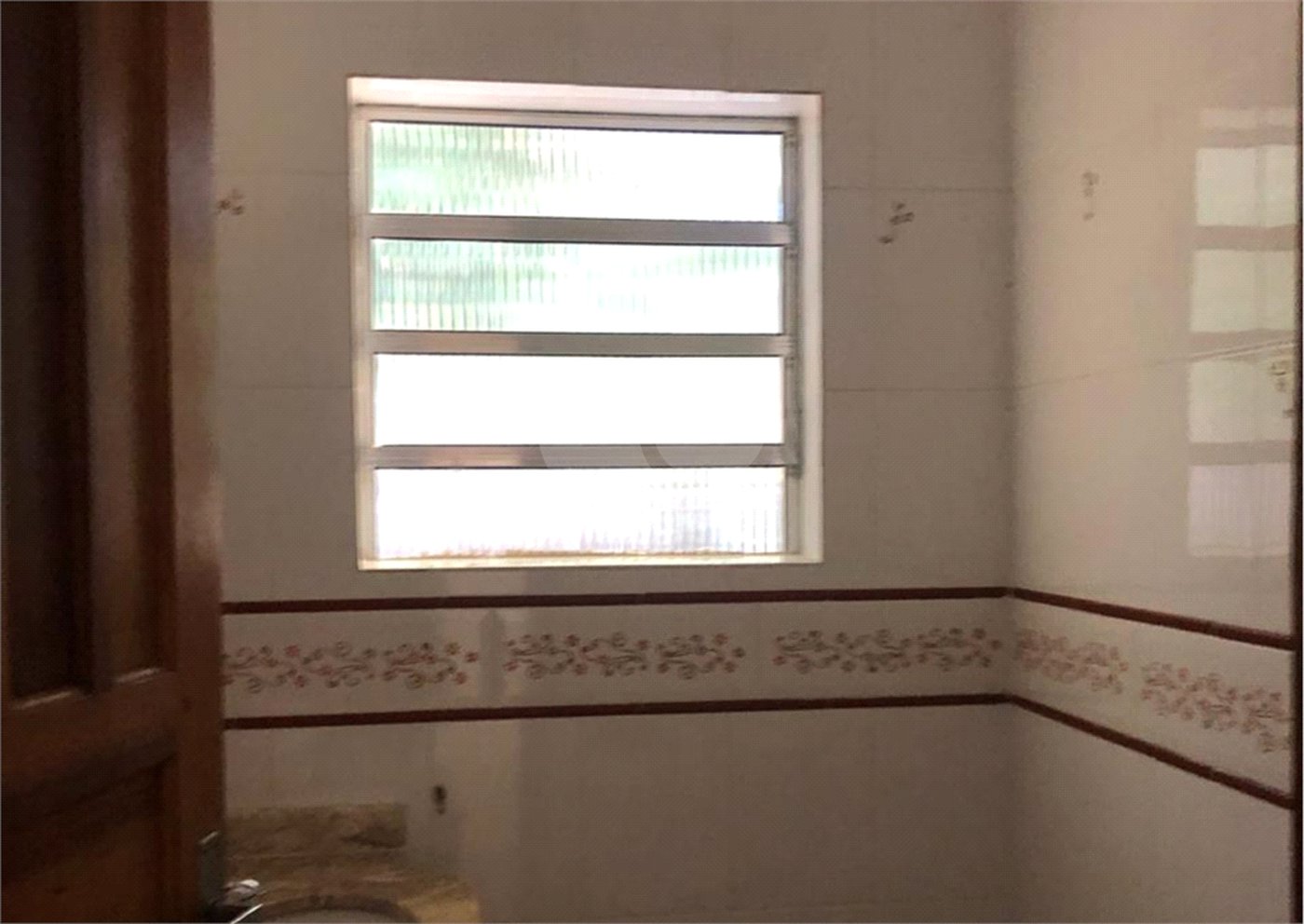 Casa à venda com 5 quartos, sendo 3 suítes, em Serra da Cantareira, Mairiporã, SP