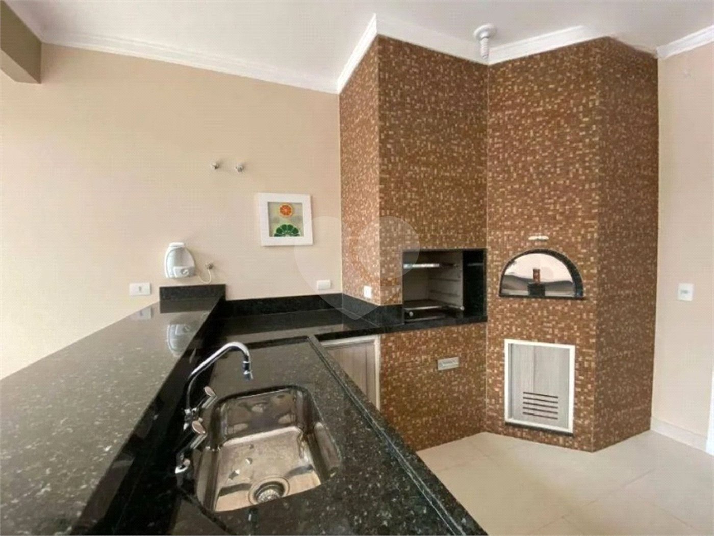 Casa à venda com 4 suítes no condomínio Ipê Velho, Vinhedo - SP
