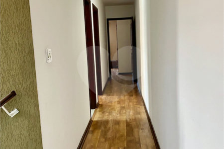 Sobrado à venda com 3 quartos, sendo 1 suíte, em Vila Paulicéia, São Paulo, SP