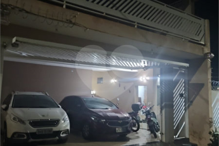 Casa a venda em excelente estado de conservação,