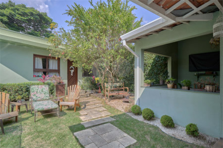 Casa Térrea à venda com 3 suítes em Granja Julieta, São Paulo, SP