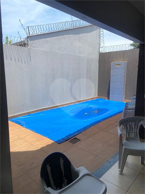 Casa à venda com 3 quartos, sendo 1 suíte, em Ipê, Três Lagoas, MS