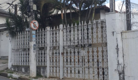 Casa à venda com 3 quartos, sendo 1 suíte,  no Centro, Poá, SP