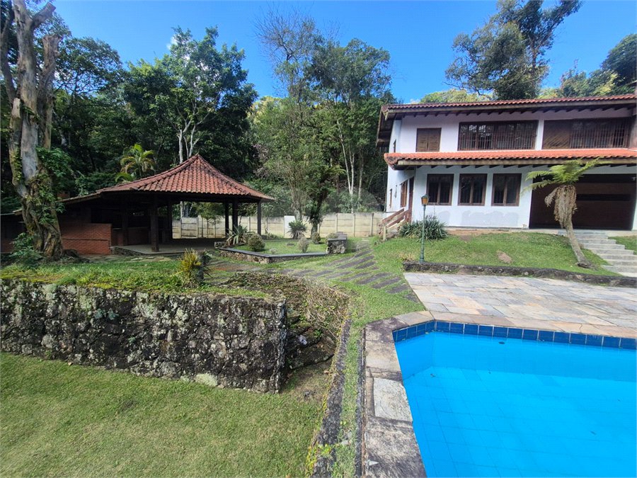 Casa à venda ou para alugar com 4 suítes no condomínio Parque Imperial da Cantareira, Mairiporã - SP