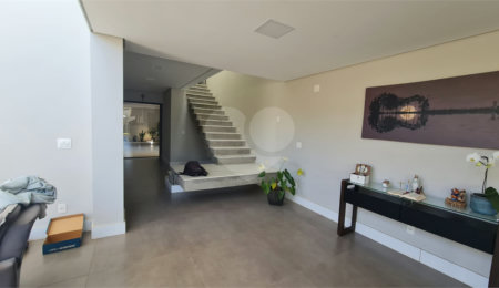 Casa à venda com 3 suítes em Vila Nastri, Itapetininga, SP