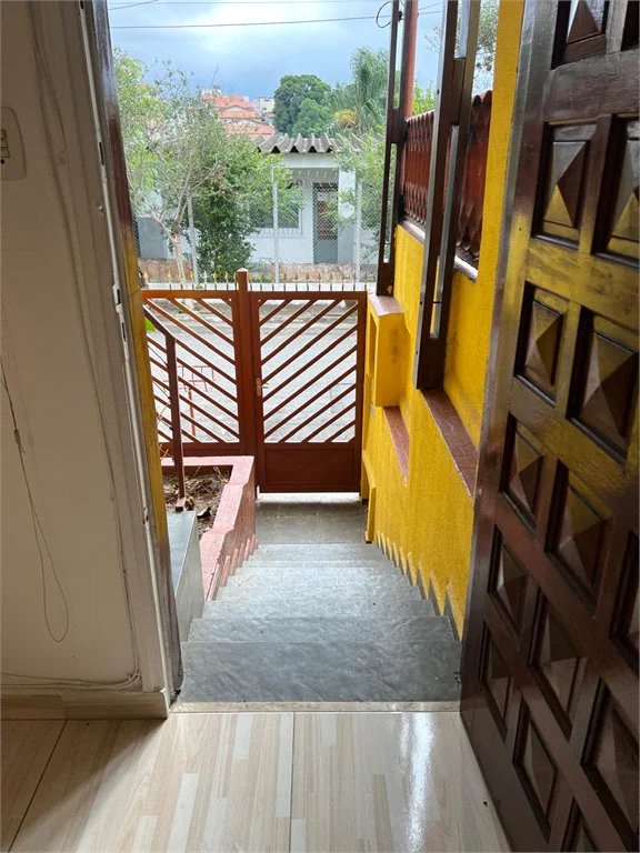 Sobrado à venda com 5 quartos, sendo 2 suítes, em Vila Universitária, São Paulo, SP