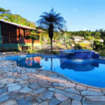 Casa à venda com 2 quartos, sendo 1 suíte, no condomínio Chácara Pedra Grande, Atibaia - SP
