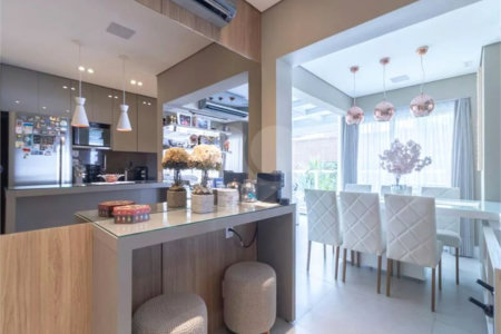 Apartamento à venda com 2 quartos, sendo 1 suíte, em Vila Olímpia, São Paulo, SP