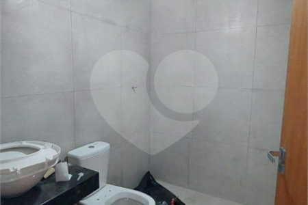 Casa à venda com 3 quartos, sendo 2 suítes, no condomínio Reserva dos Jatobás, Louveira - SP