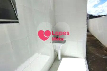 Casa à venda com 2 quartos, sendo 1 suíte, em Residencial Estoril, Taubaté, SP