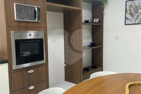 Sobrado à venda com 3 quartos, sendo 1 suíte,  em Vila Pires, Santo André, SP
