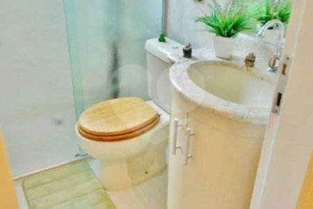 Casa à venda com 3 quartos, sendo 1 suíte, no condomínio Villaggio Di Firenze, São Paulo - SP