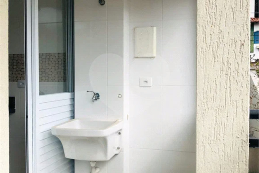 Casa à venda com 2 quartos no condomínio Sem Nome, São Paulo - SP