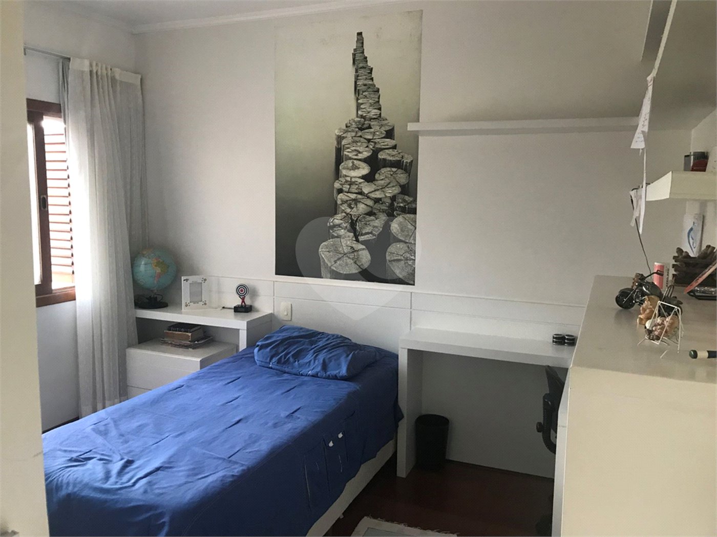 Casa à venda com 4 quartos, sendo 3 suítes, no condomínio Alpes da Cantareira, Mairiporã - SP