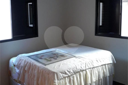 Sobrado à venda com 4 quartos, sendo 3 suítes, em Vila Mazzei, São Paulo, SP