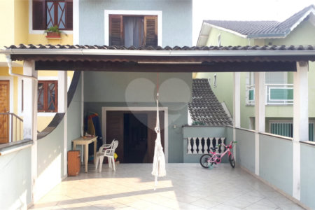 Casa à venda com 3 quartos, sendo 2 suítes,  em Vila Rosália, Guarulhos, SP