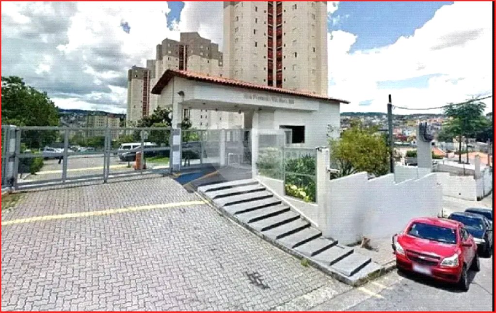 Sobrado à venda com 3 quartos, sendo 1 suíte, em Vila Nivi, São Paulo, SP