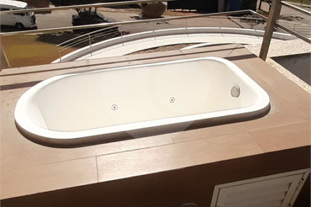 Casa à venda com 5 suítes em Tanque, Atibaia, SP