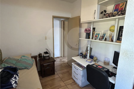 Sobrado à venda com 3 quartos em Jardim Santo Antoninho, São Paulo, SP