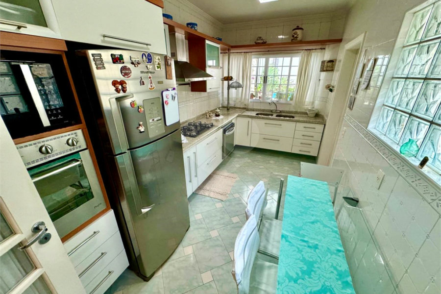 Sobrado à venda com 5 quartos, sendo 4 suítes, em Santana, São Paulo, SP