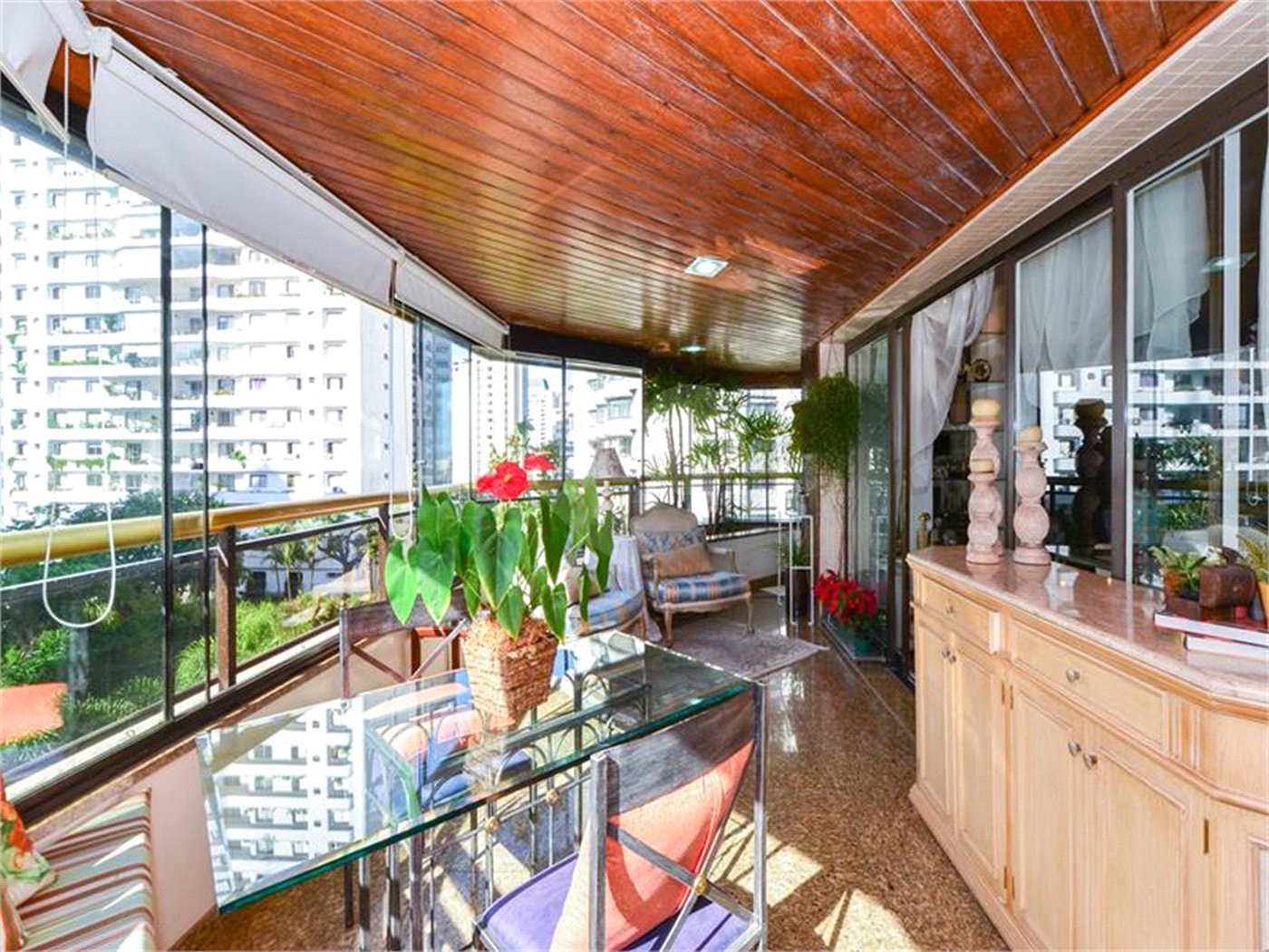 Apartamento à venda com 3 suítes em Vila Suzana, São Paulo, SP