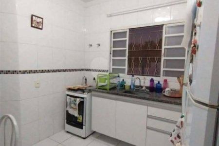 Casa à venda com 3 quartos, sendo 1 suíte, em Vila Capuava, Valinhos, SP