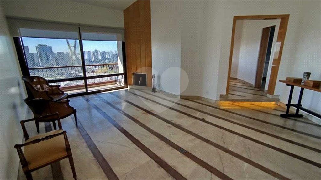 Duplex para alugar com 3 suítes em Real Parque, São Paulo, SP