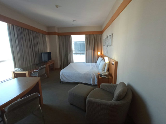 Flat à venda com 1 quarto em Santana, São Paulo, SP