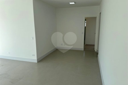 Apartamento à venda com 3 quartos, sendo 2 suítes, em Jardim Ampliação, São Paulo, SP