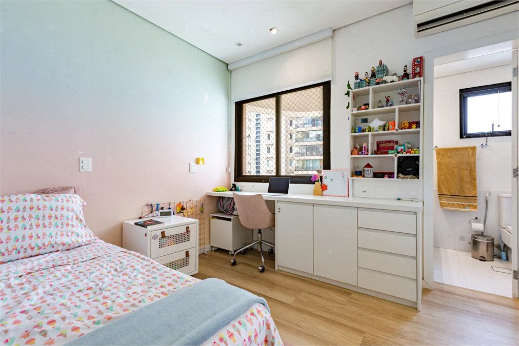 Cobertura à venda com 3 quartos, sendo 2 suítes,  em Brooklin Paulista, São Paulo, SP