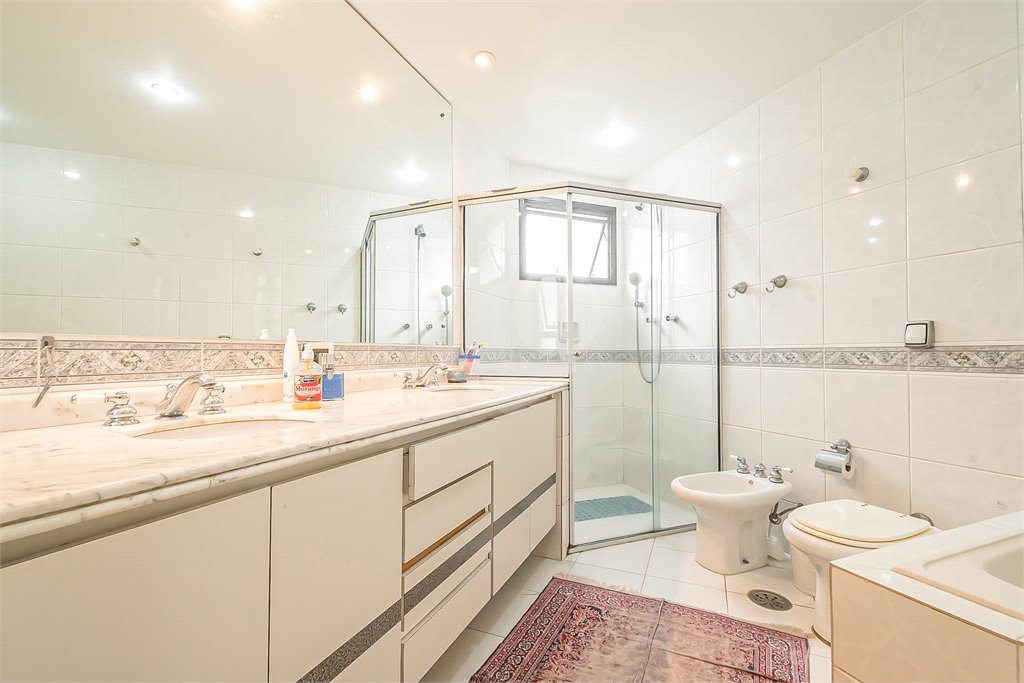 Apartamento à venda no Campo Belo 4 dormitórios 3 vagas