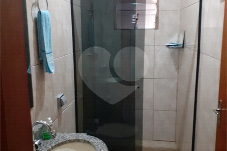 Sobrado à venda com 3 quartos em Jardim Presidente Dutra, Guarulhos, SP