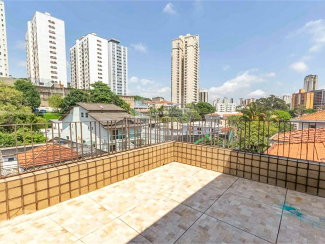 Sobrado à venda com 4 quartos, sendo 1 suíte,  em Água Fria, São Paulo, SP