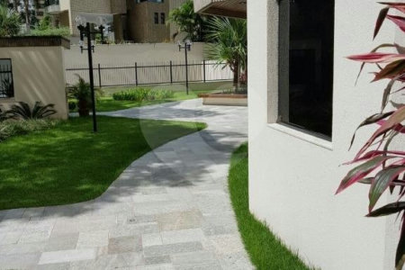 Apartamento à venda com 3 quartos, sendo 1 suíte, em Vila Andrade, São Paulo, SP