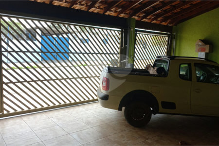 Casa à Venda no Jardim Hikare