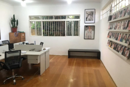 Casa à venda com 4 quartos, sendo 1 suíte, em Jardim Colombo, São Paulo, SP
