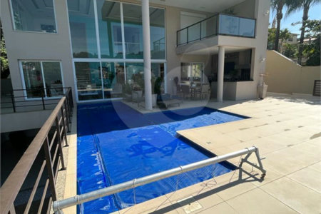 Casa à venda com 6 quartos, sendo 4 suítes,  no condomínio Estância Marambaia, Vinhedo - SP
