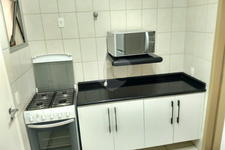 Apartamento à venda com 3 quartos, sendo 1 suíte, em Vila Olímpia, São Paulo, SP